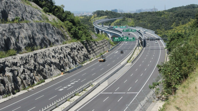 Self-Driving Lanes