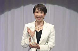 Japan PM Sanae Takaichi Honoured with Jewelry Best Dresser Award, Highlights Love for Pearls