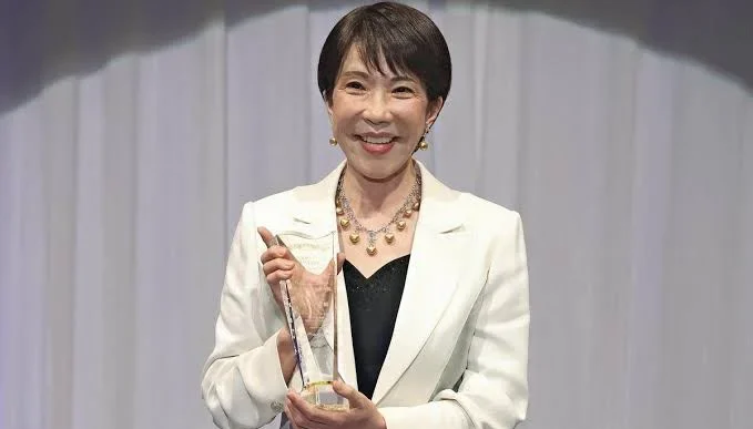 Japan PM Sanae Takaichi Honoured with Jewelry Best Dresser Award, Highlights Love for Pearls